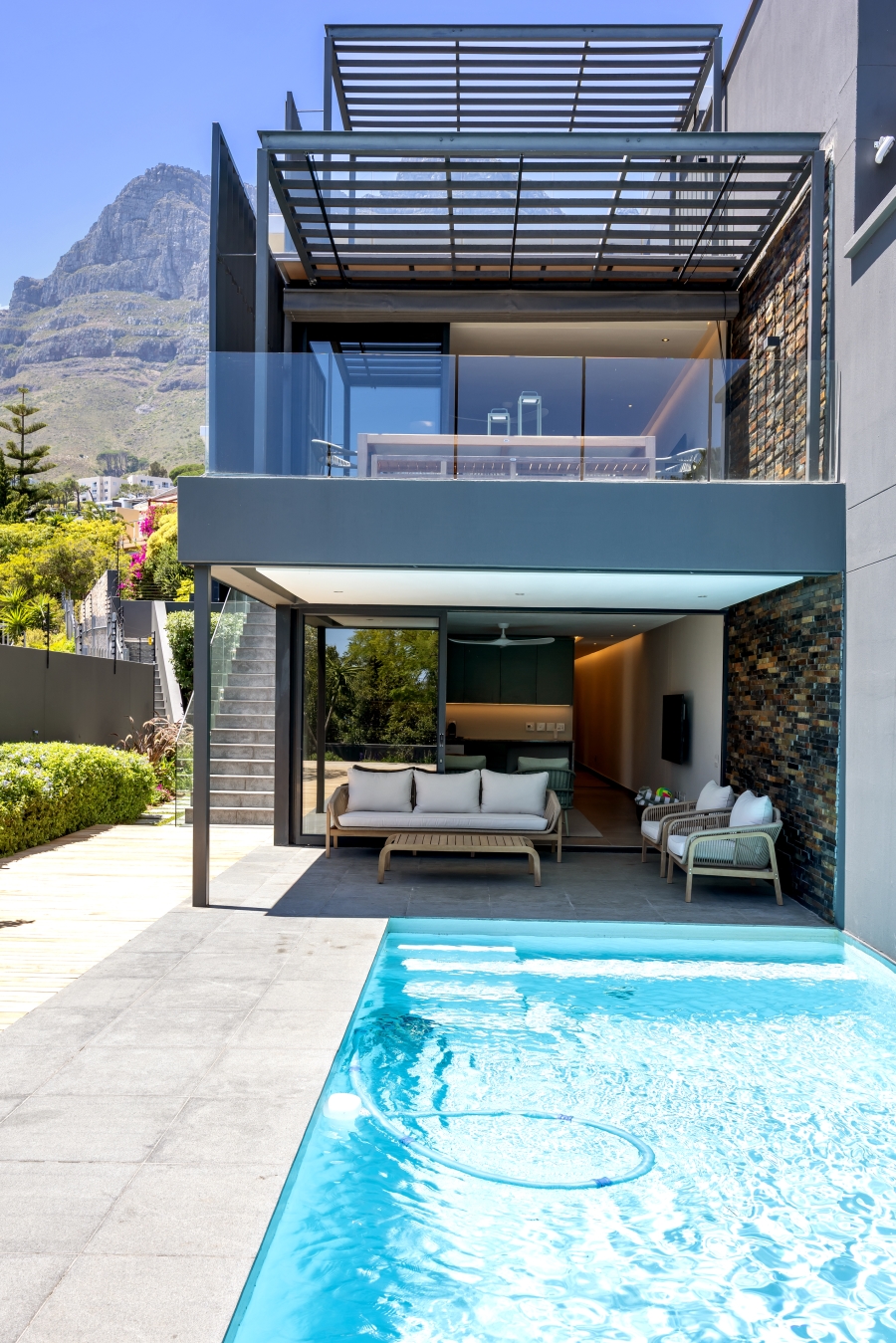 To Let 4 Bedroom Property for Rent in Camps Bay Western Cape